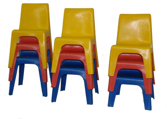 Židle plastová modrá nebo červená - sleva 50%